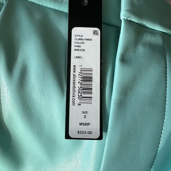 Brand new Alice and Olivia shorts - Picture 7 of 7